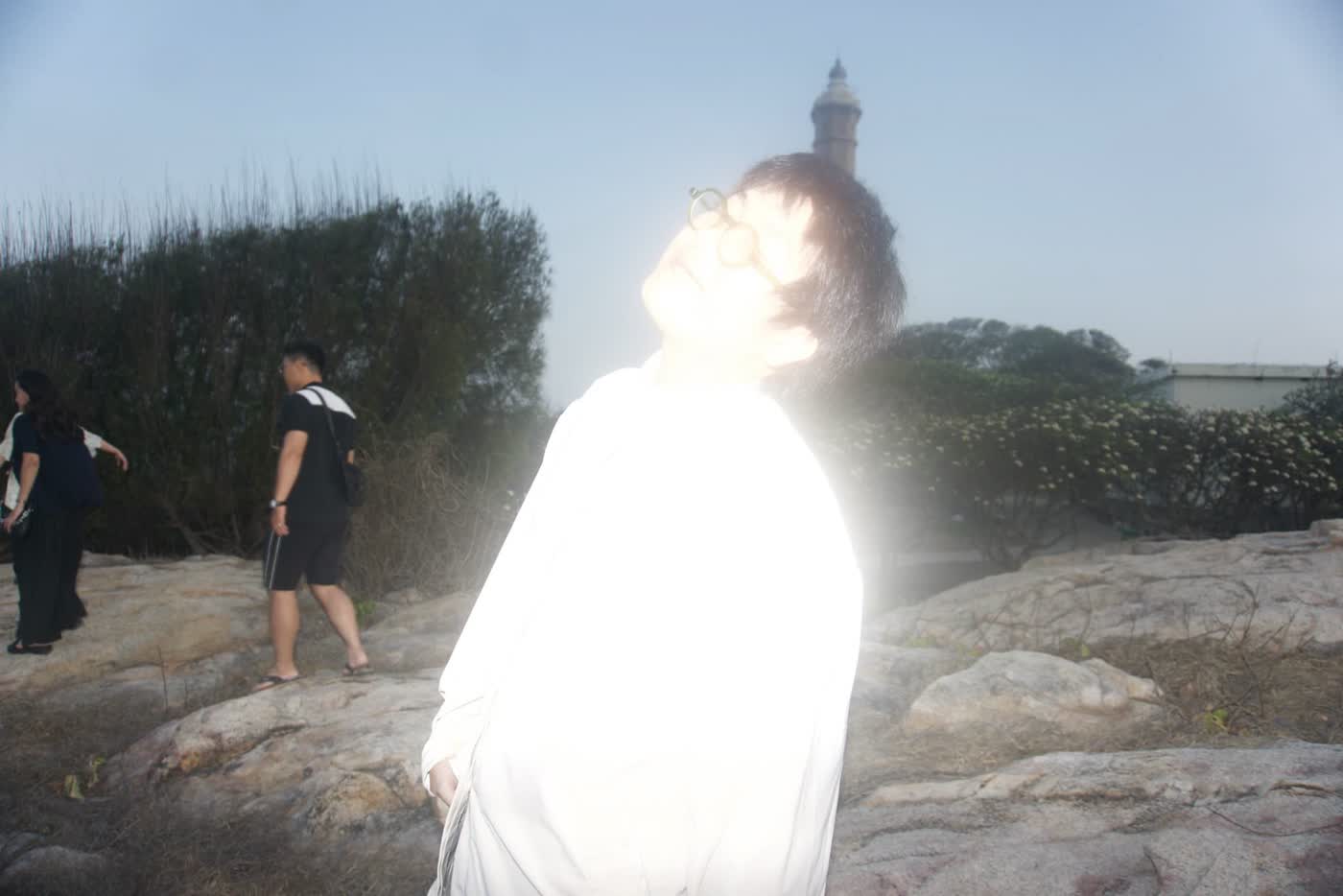 Mikeyokei on the rocks
